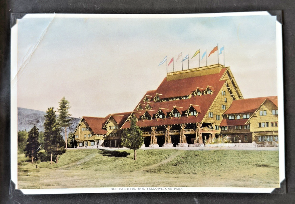 Vintage Yellowstone Souvenir Photo Booklet / Album – “The Wonders of Geyserland”
