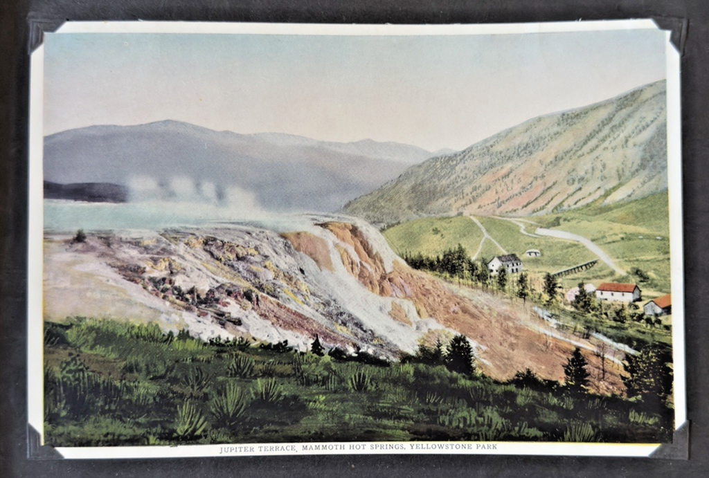 Vintage Yellowstone Souvenir Photo Booklet / Album – “The Wonders of Geyserland”