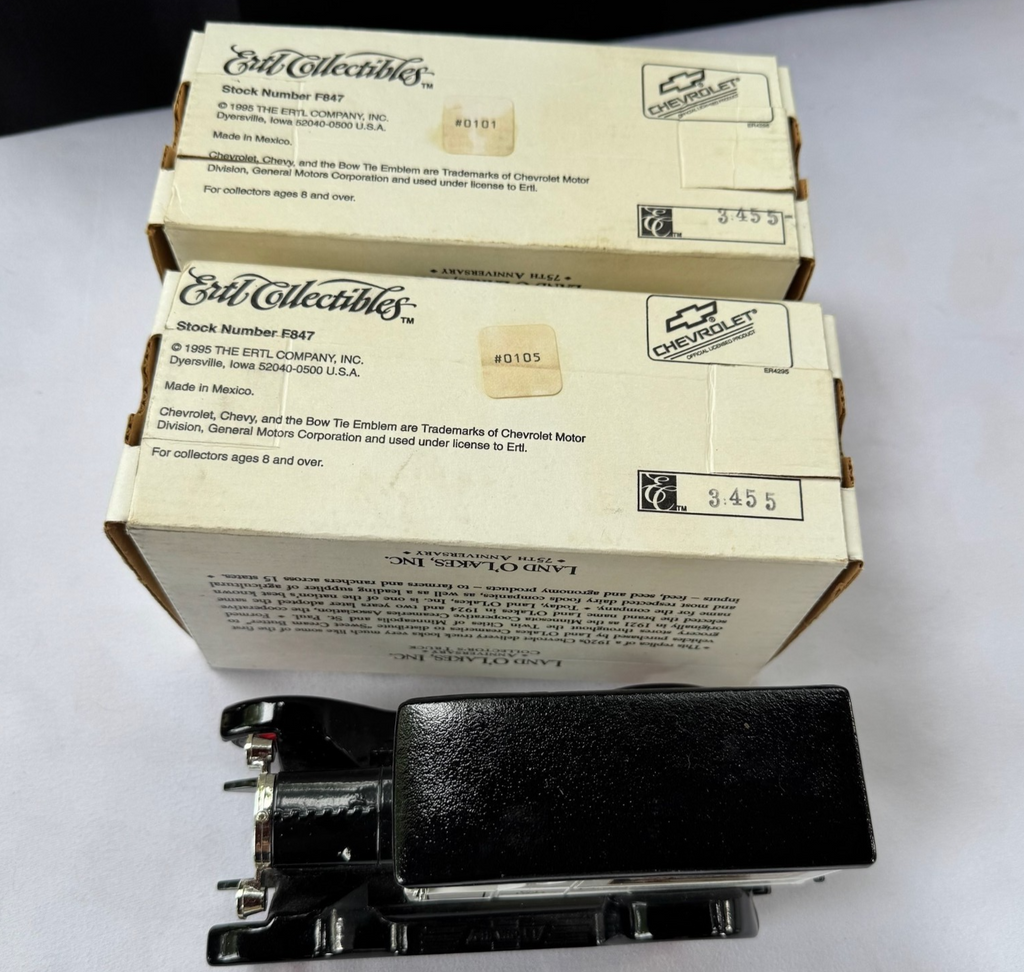 Land O Lakes Collector  1995 ERTL Co. 75th Anniversary Truck