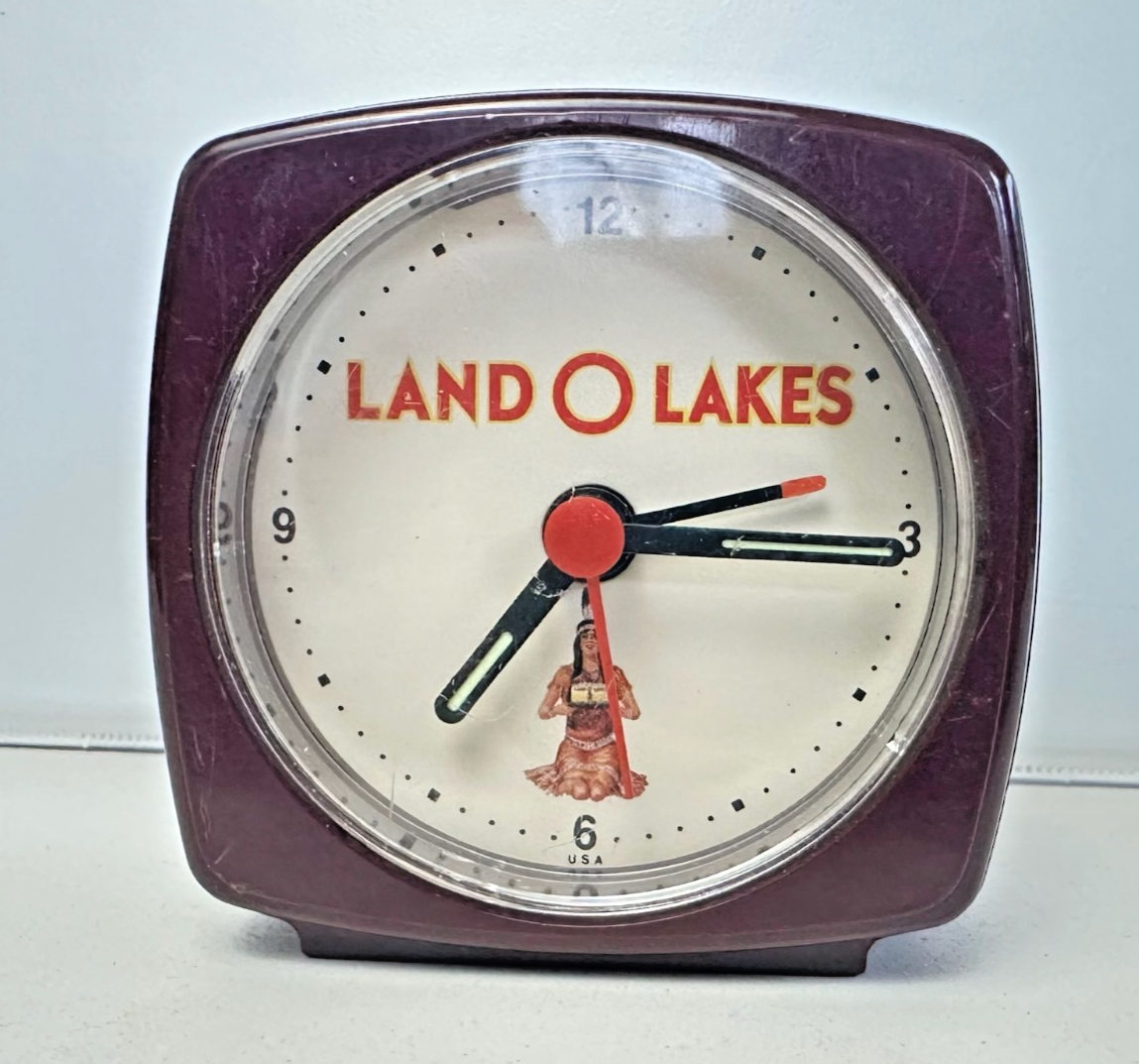 Vintage Land O' Lakes Desk Clock