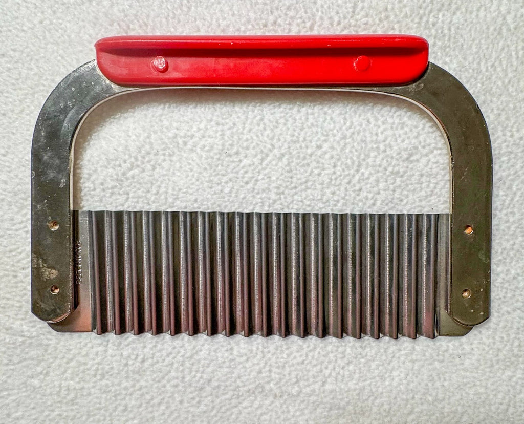 Vintage Huot Land O' Lakes Serrater & Meat Tenderizer 7"