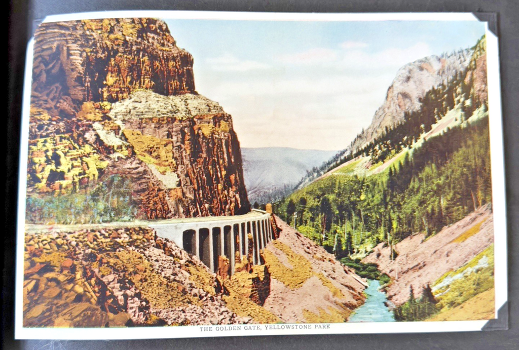 Vintage Yellowstone Souvenir Photo Booklet / Album – “The Wonders of Geyserland”