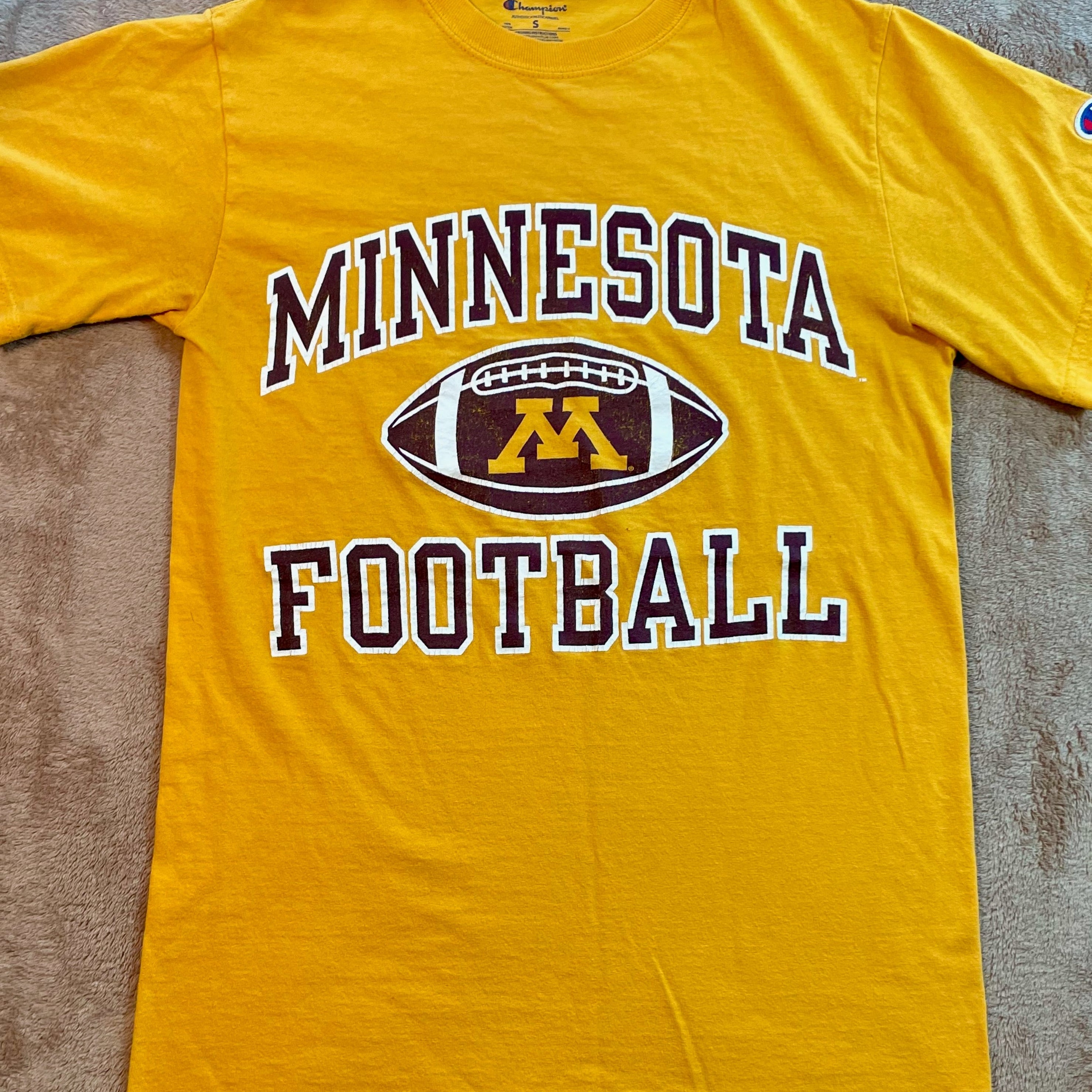 Vintage Champion Minnesota Golden Gophers Football T-Shirt Yellow Size S