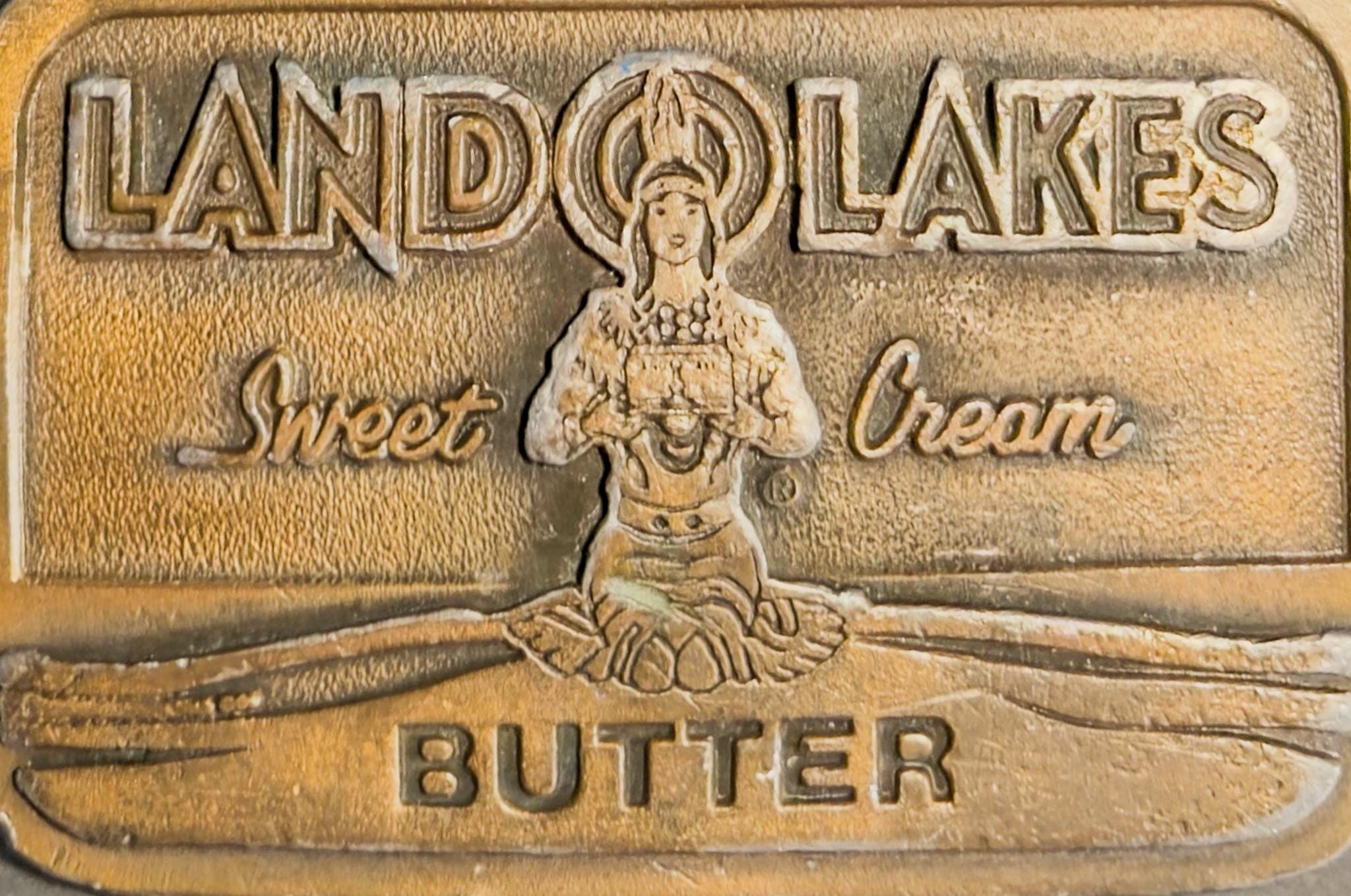 Land O' Lakes Hit Line USA Belt Buckle